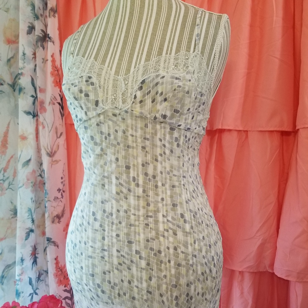 🌻🌺🌻CALVIN KLEIN LINGERIE NIGHT GOWN!! - Picture 3 of 6